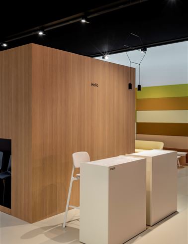 Kristalia 米兰家具展展位