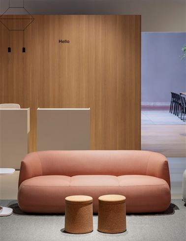 Kristalia 米兰家具展展位